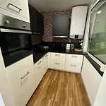 Appartement Moderne Mit 2 Balkonen, Self Check-in, Parking