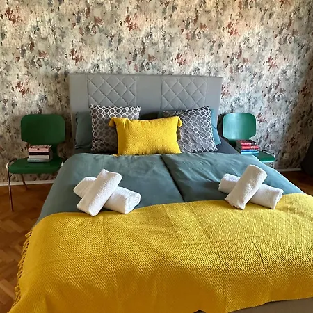 Appartement Moderne Mit 2 Balkonen, Self Check-in, Parking Graz