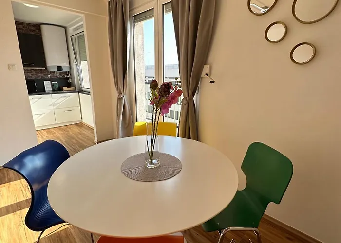 Appartement Moderne Mit 2 Balkonen, Self Check-in, Parking *