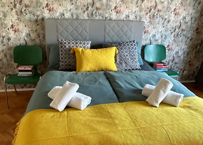 Appartement Moderne Mit 2 Balkonen, Self Check-in, Parking Graz