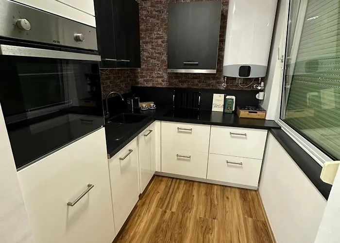 Lejlighed Moderne Mit 2 Balkonen, Self Check-in, Parking